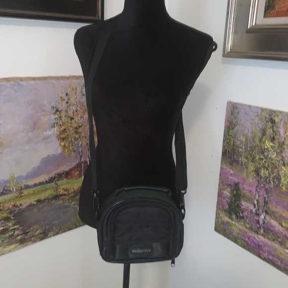 MAIN STAYS camera bag - Picture 2 of 4